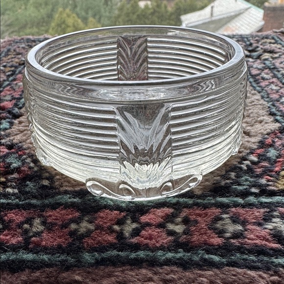 Vintage Powder Box - Picture 2 of 4